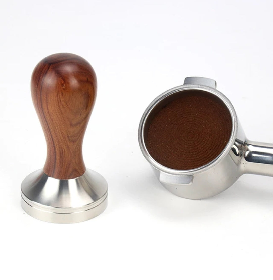 TAMPER
Walnut + Stainless Steel