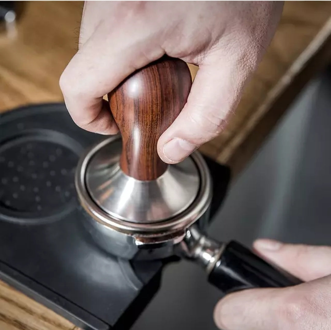 TAMPER
Walnut + Stainless Steel